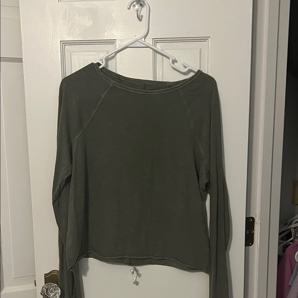 Universal Thread Sage Long Sleeve Top